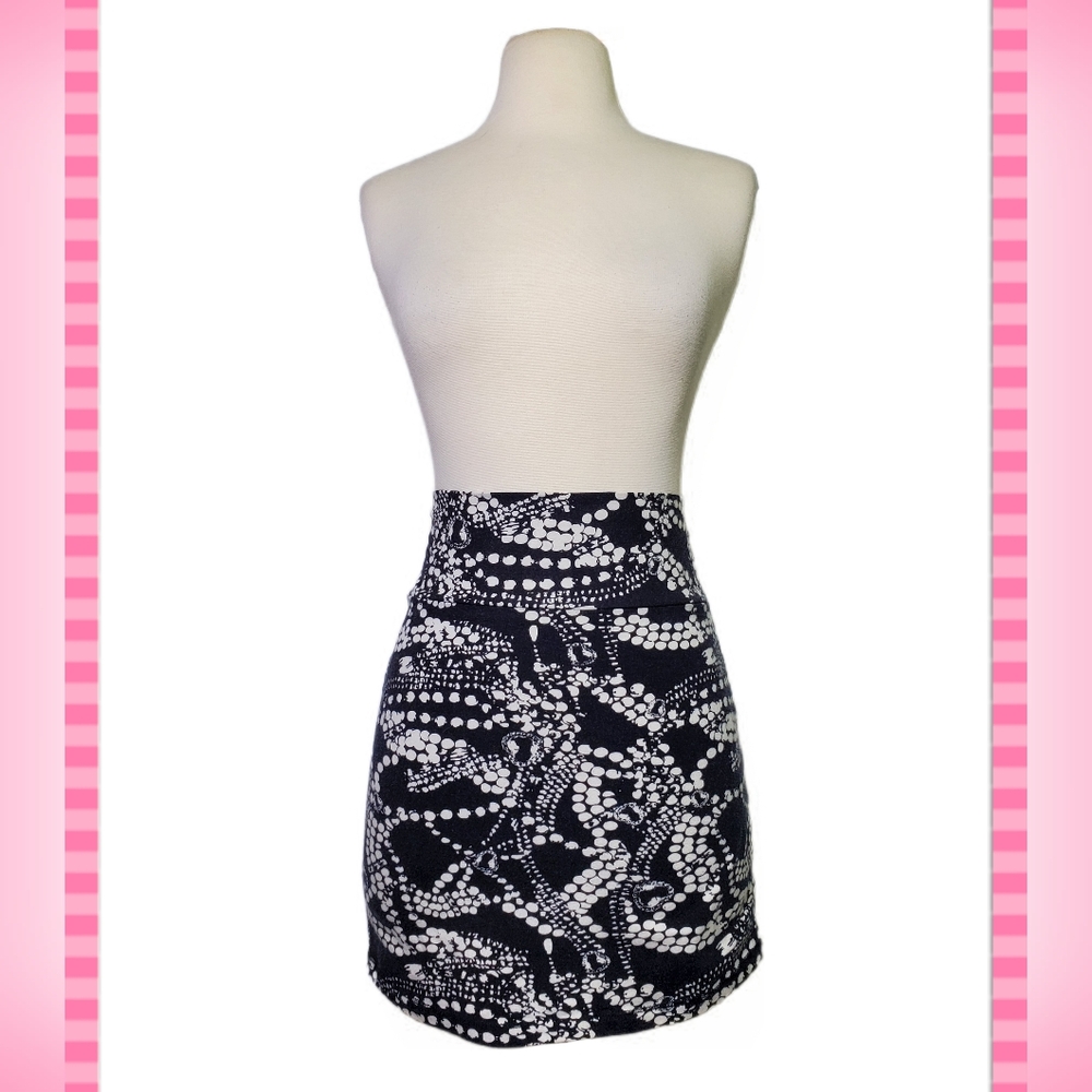 One Step Up Women Skirt High-Waist Black and White Abstract Stretch Mini Skirt